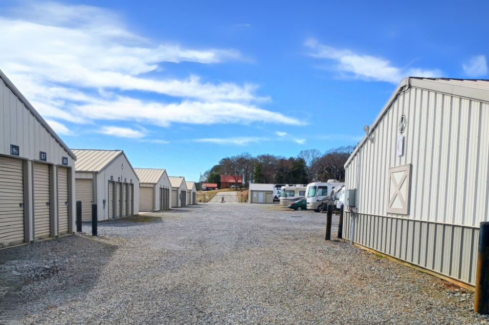 Spacious drive-up self storage Cartersville